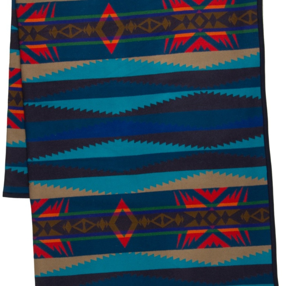 Pendleton Queen wool  Lahaina Wave Blanket
